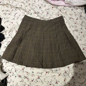 Aritzia Sunday best mini pleated skirt